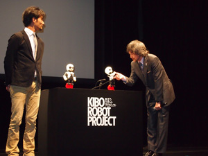 虫ん坊 2013年8月号 特集3：日本生まれのロボット、宇宙へ！