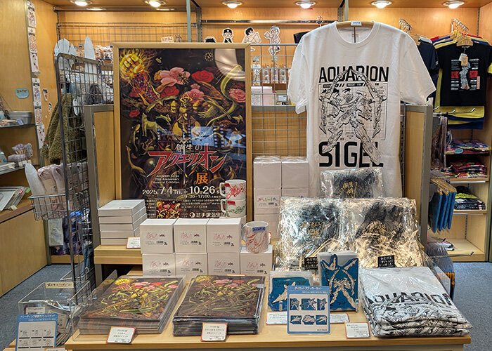 アクエリオン展_棚01.jpg